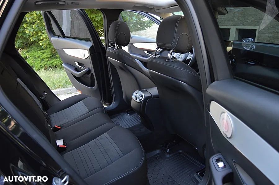 Mercedes-Benz GLC 220 d 4MATIC 9G-TRONIC - 28