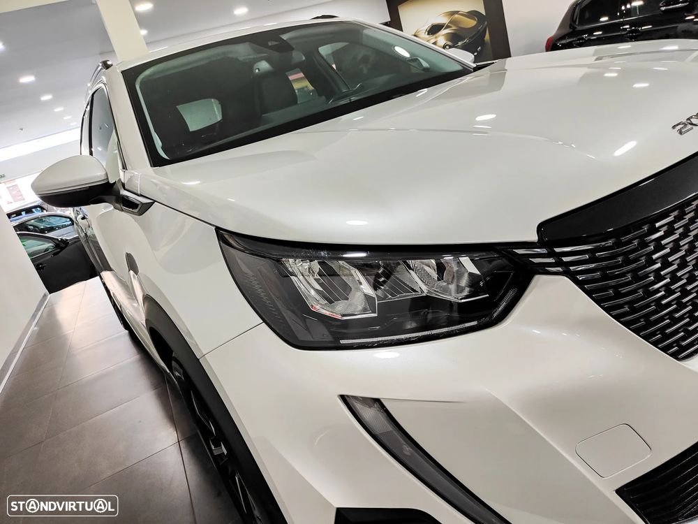 Peugeot 2008 1.2 PureTech Allure EAT8 - 7