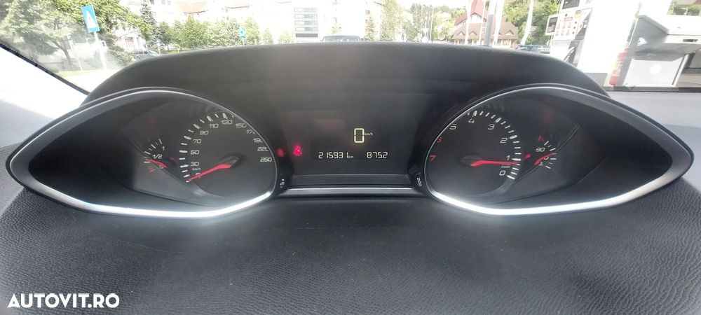 Peugeot 308 1.2 L PureTech Turbo Active - 7