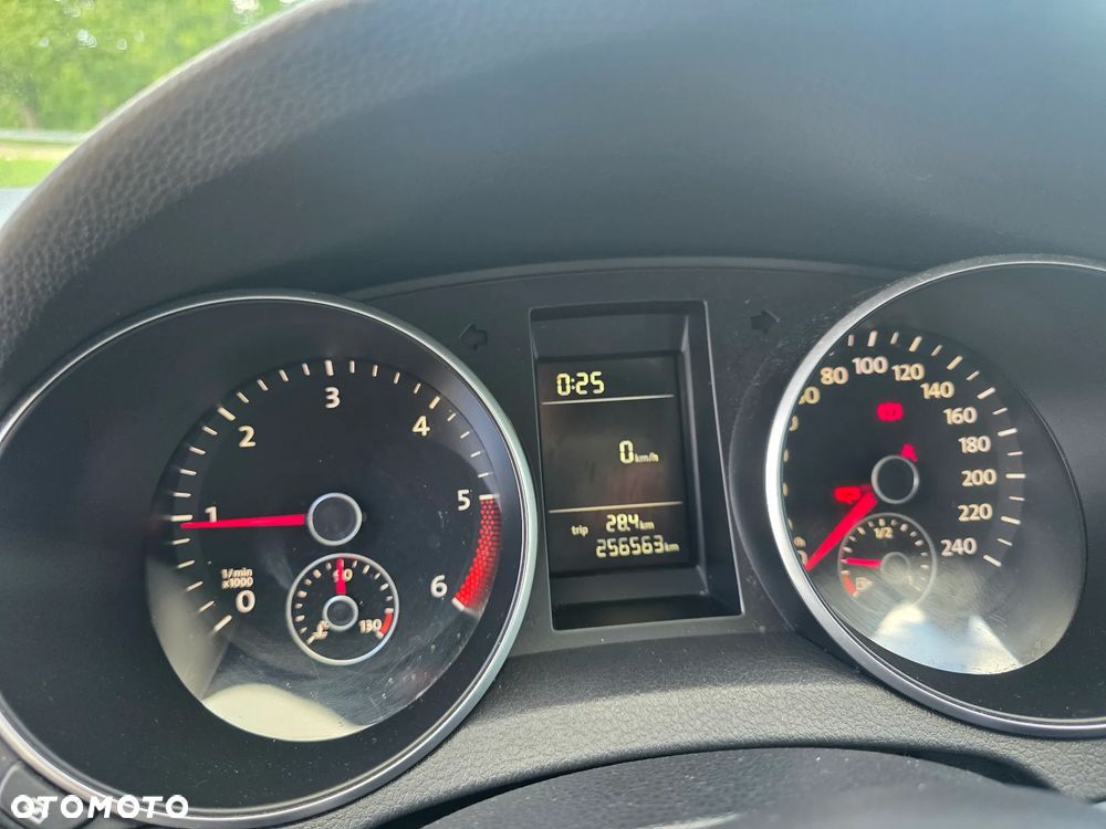 Volkswagen Golf - 14