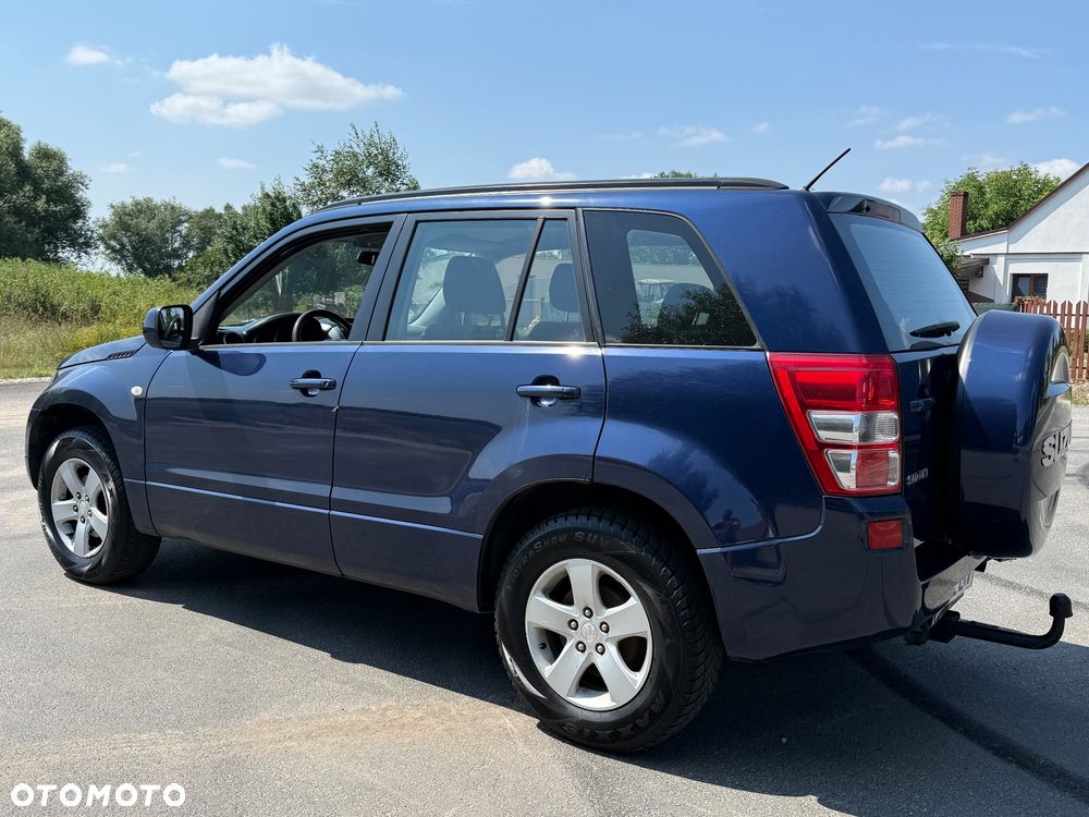 Suzuki Grand Vitara 2.0 Limited - 11