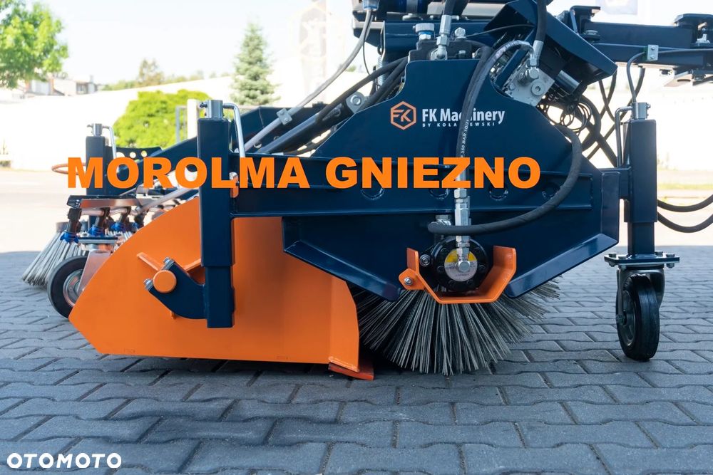 Zamiatarka komunalna przemysłowa do ulic placów magazynów FK MACHINERY CY-A MAXI TANK BRUSH HYDRO - 13