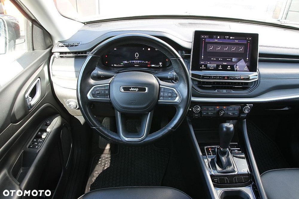 Jeep Compass - 29