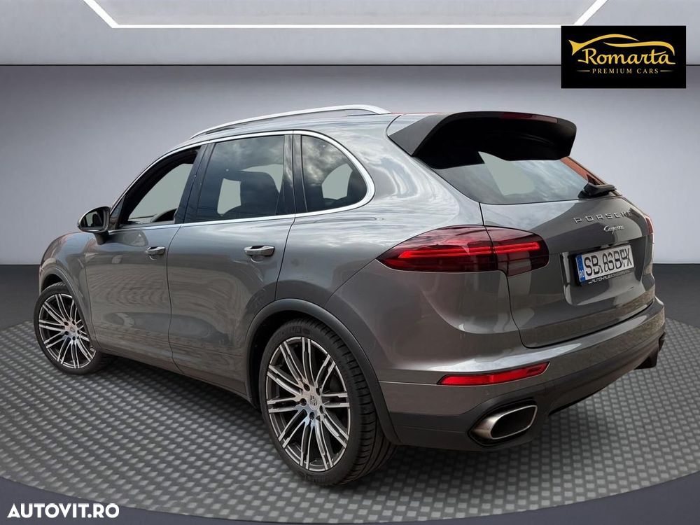 Porsche Cayenne Platinum Edition - 2