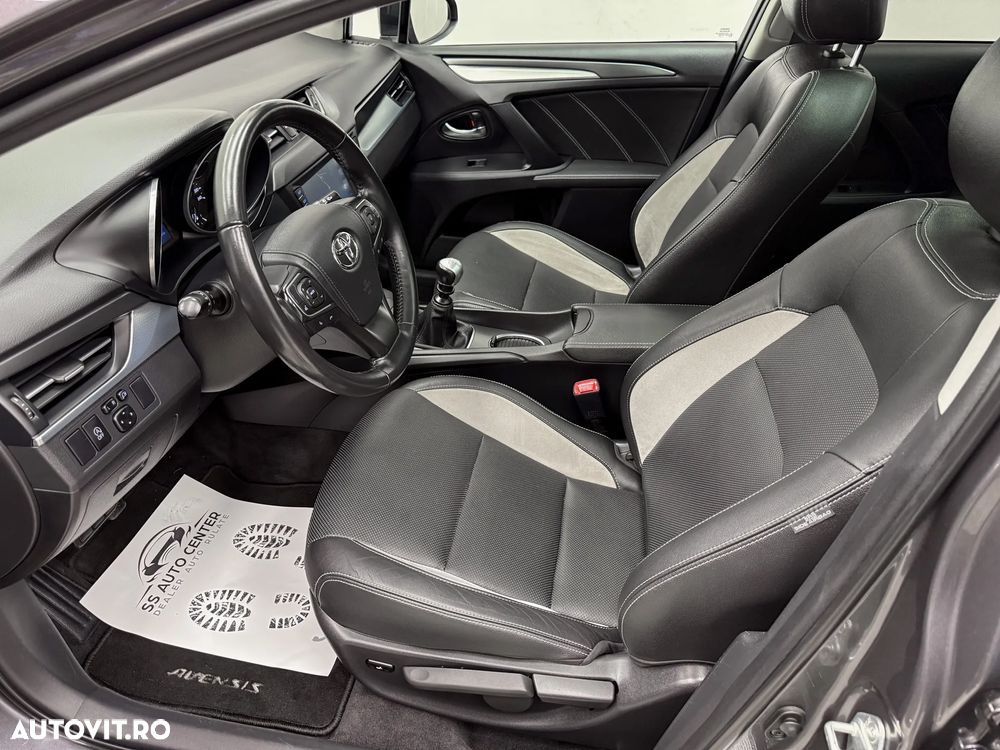 Toyota Avensis 2.0 D-4D Executive - 21