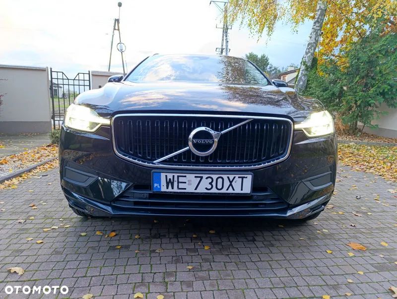 Volvo XC 60 T5 AWD Momentum Pro - 4