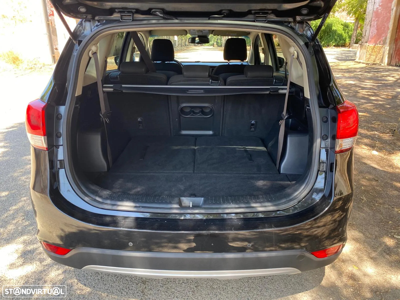 Kia Carens 1.7 CRDi ISG TX - 33