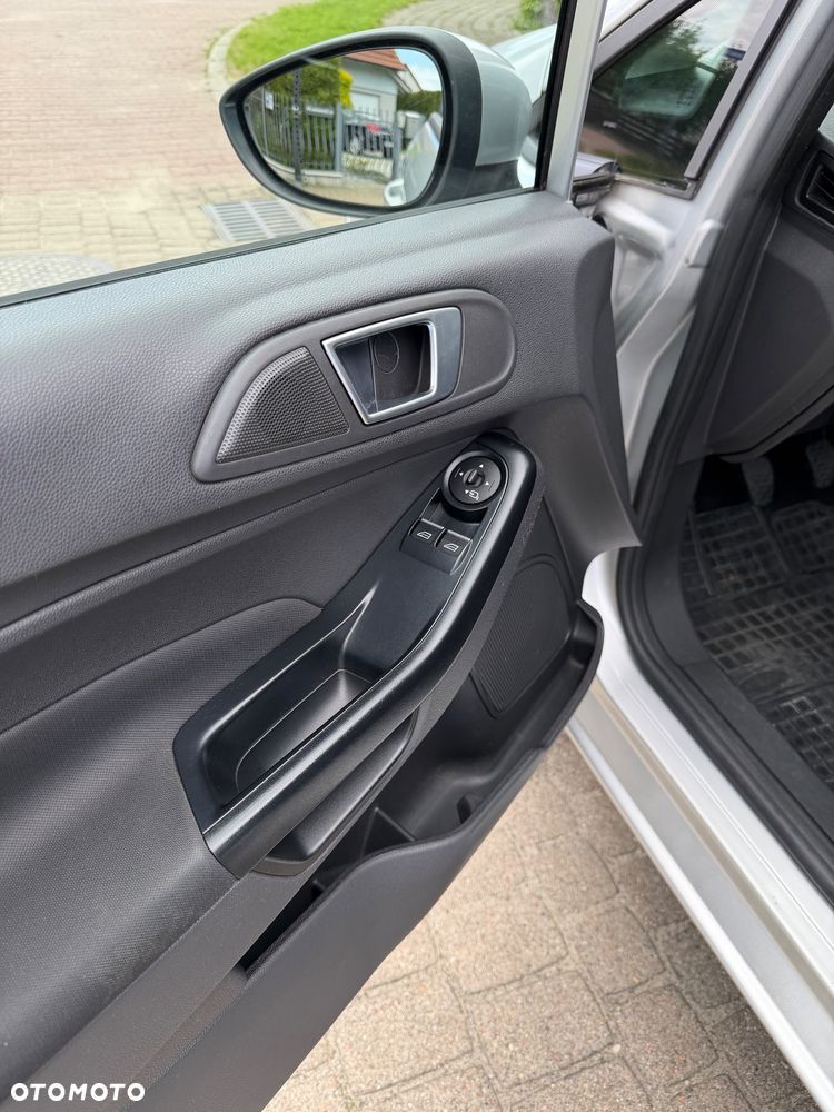 Ford Fiesta 1.0 EcoBoost SYNC Edition - 16
