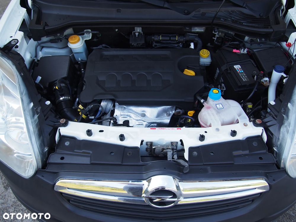 Opel COMBO - 35