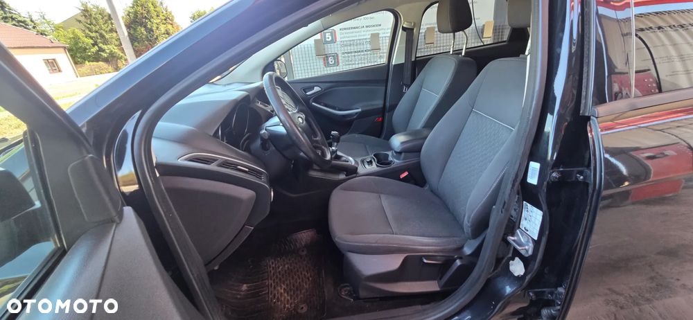 Ford Focus SW 1.6 TDCi Titanium - 25