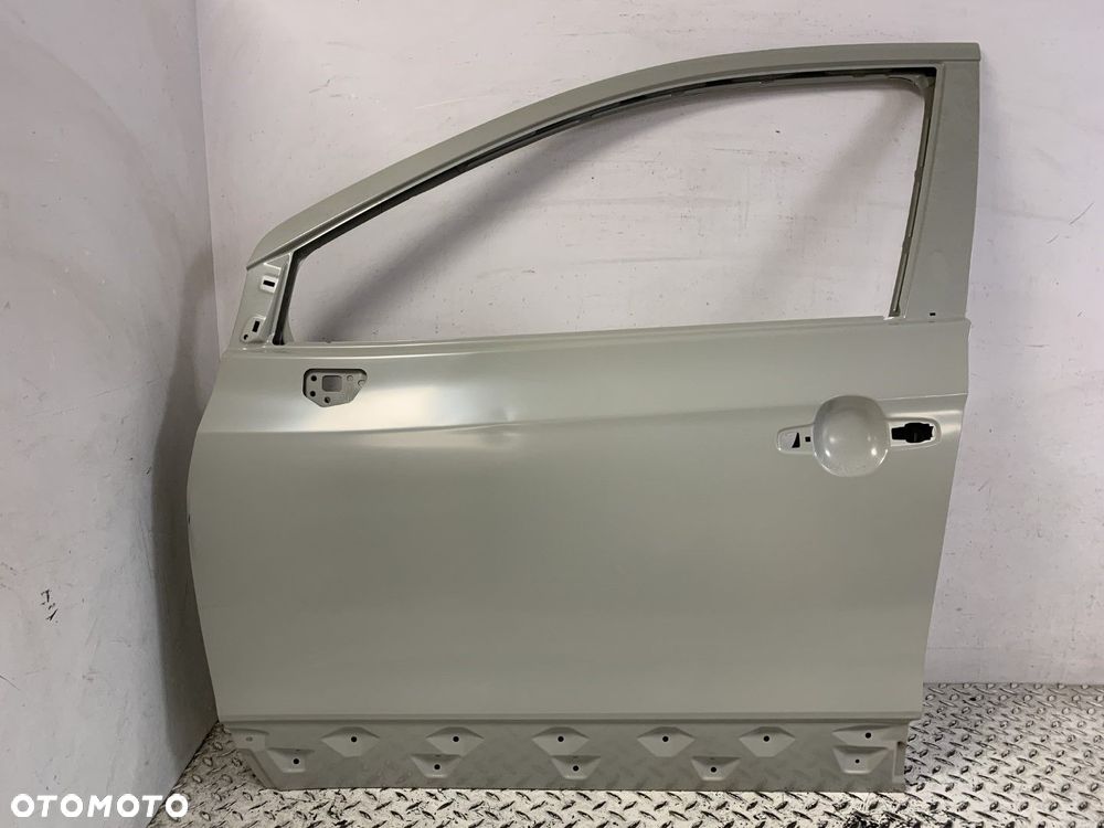 NOWE ORYGINALNE DRZWI LEWE PRZEDNIE LEWY PRZÓD SUZUKI SX4 S-CROSS 13-21 6800261M01 - 2