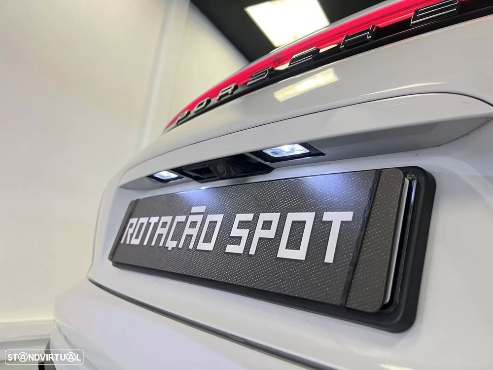 Porsche Panamera Sport Turismo 4 E-Hybrid - 52