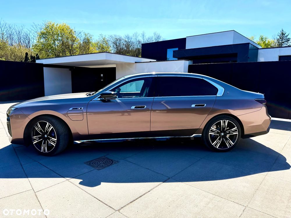 BMW Seria 7 M760e PHEV xDrive sport - 1