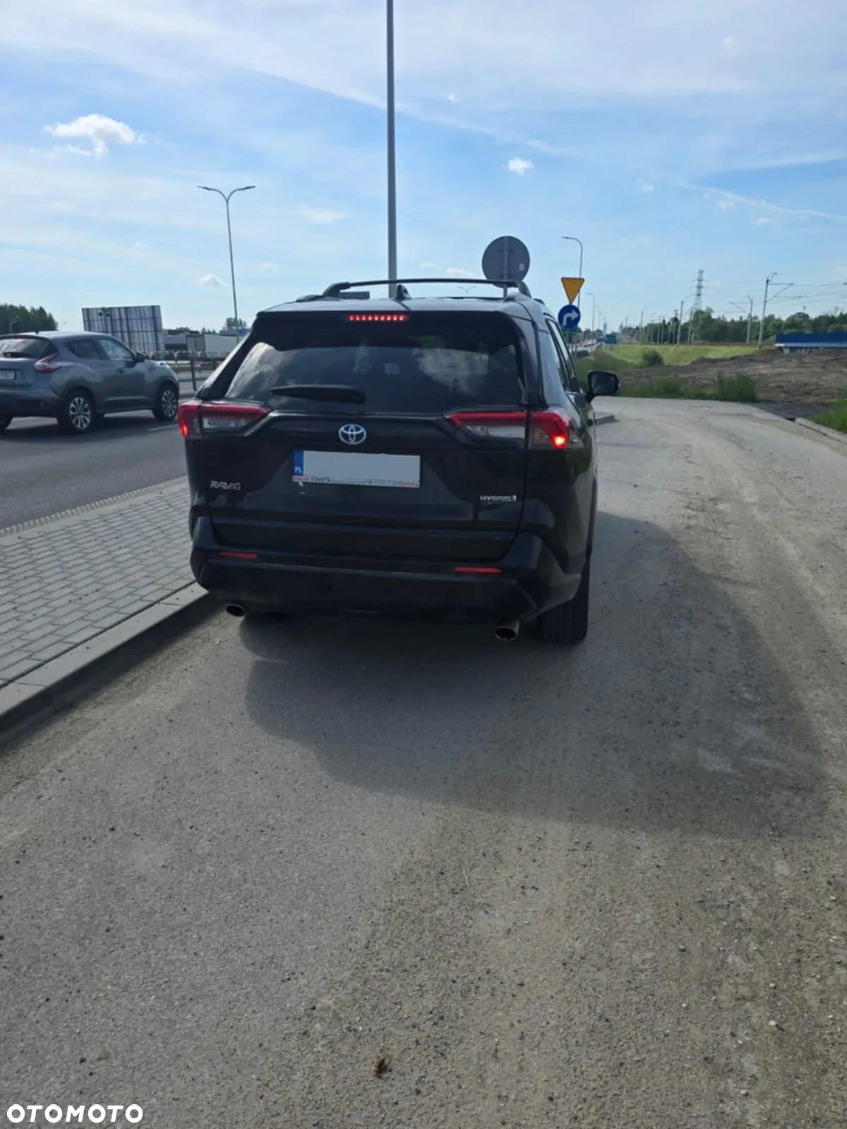 Toyota RAV4 - 1