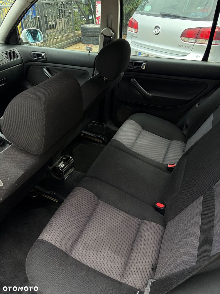 Volkswagen Golf 1.9 TDI Highline - 10