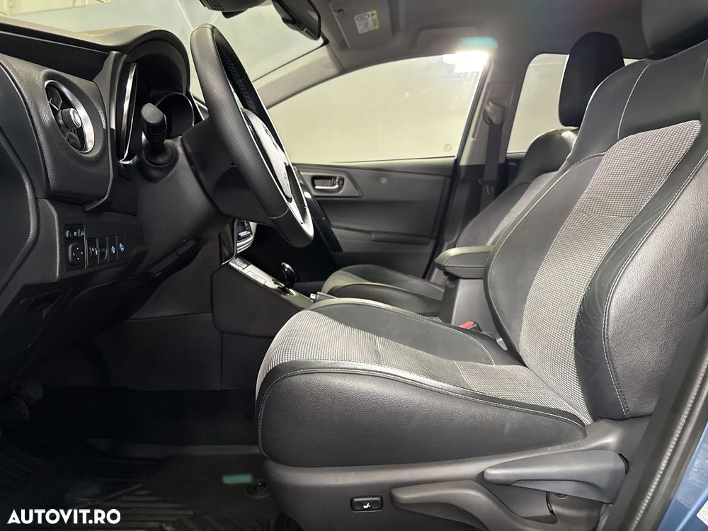 Toyota Auris - 22