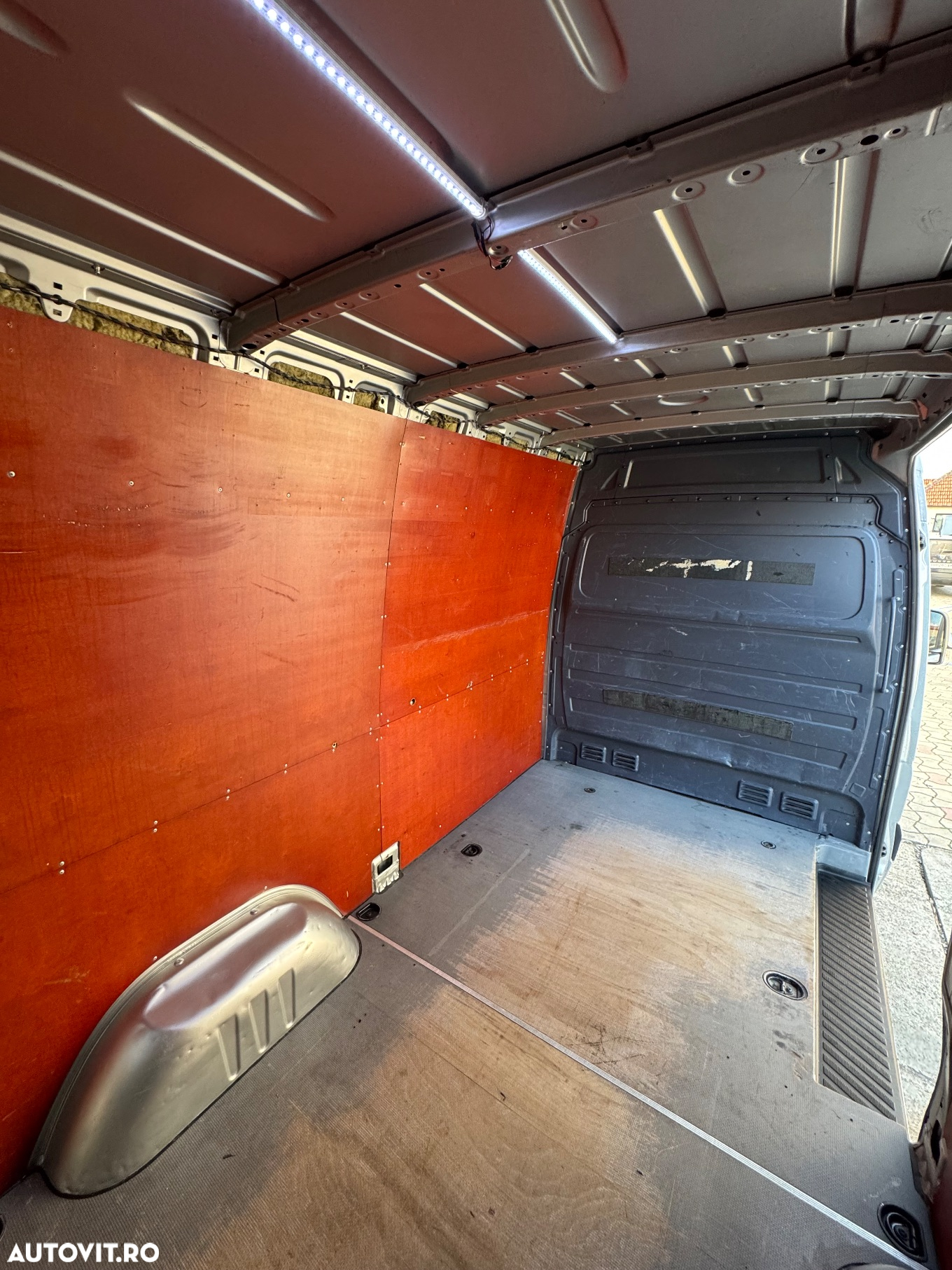 Mercedes-Benz Sprinter - 22