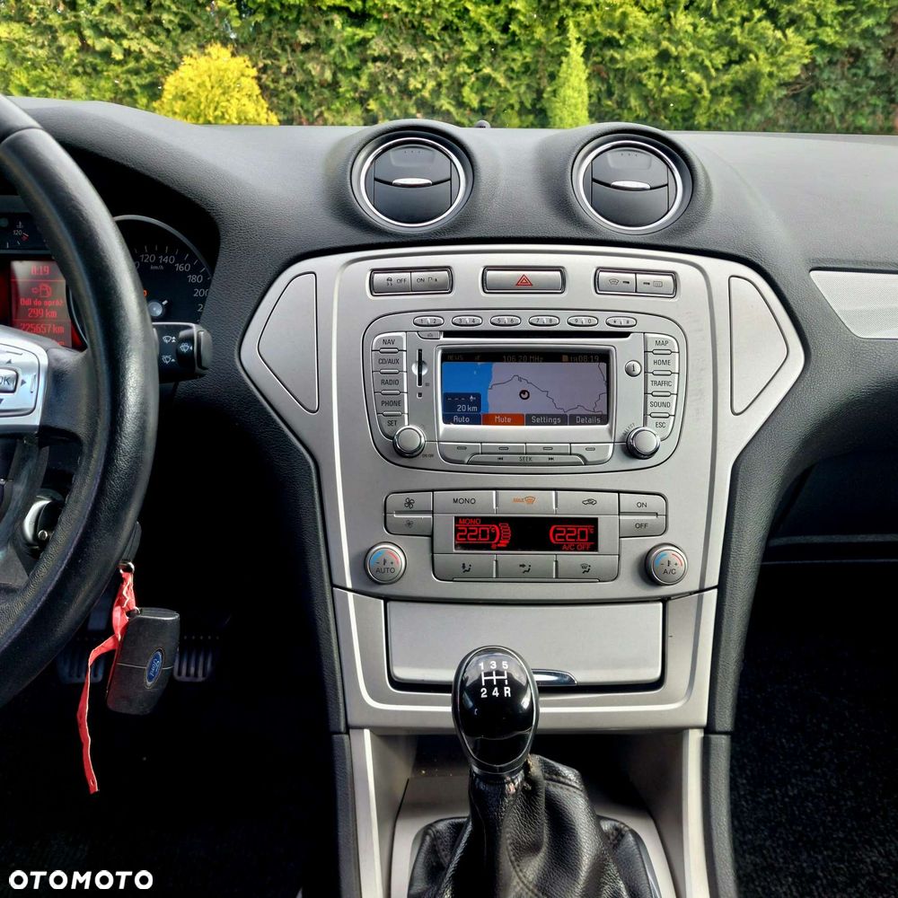 Ford Mondeo 2.0 Trend X - 17