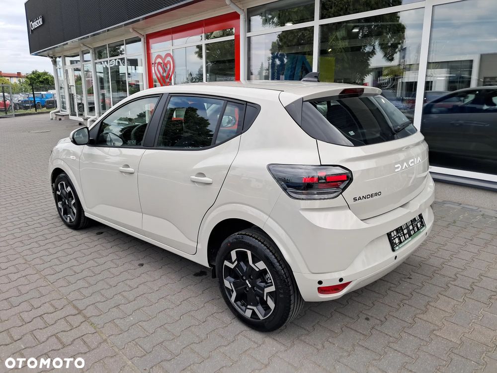 Dacia Sandero - 8