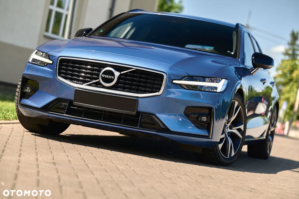 Volvo V60 D4 AWD Geartronic R-Design - 1