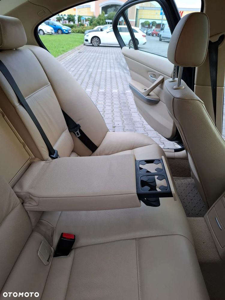 BMW Seria 3 320d - 8