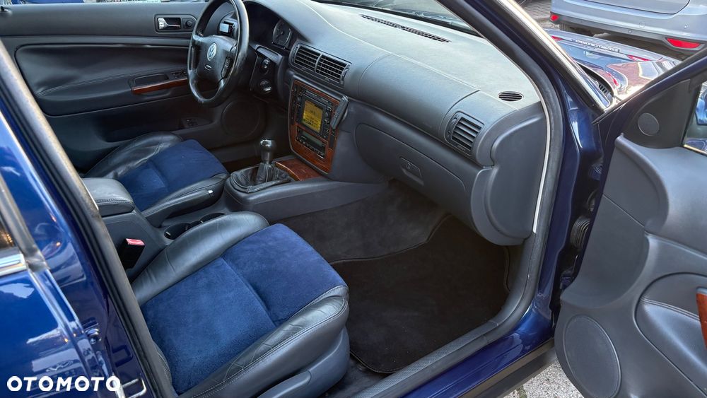 Volkswagen Passat 1.9 TDI Exclusive - 14