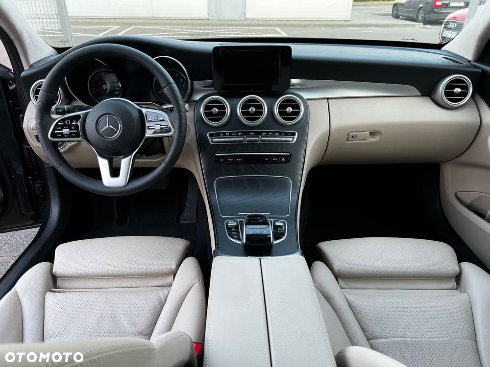 Mercedes-Benz Klasa C 200 4MATIC 9G-TRONIC - 12