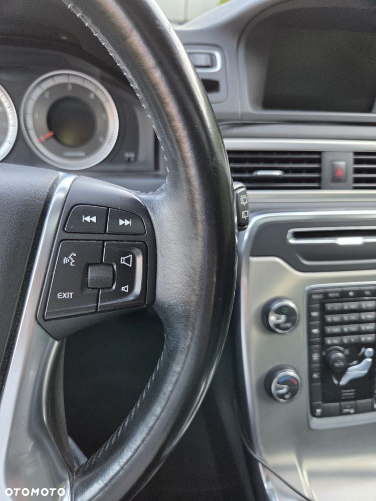 Volvo XC 70 D5 AWD Summum - 8