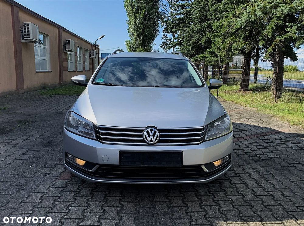 Volkswagen Passat 2.0 TDI DPF BlueMotion Technology Comfortline - 3