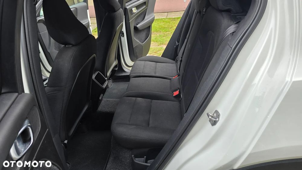 Volvo XC 40 D3 Momentum - 16