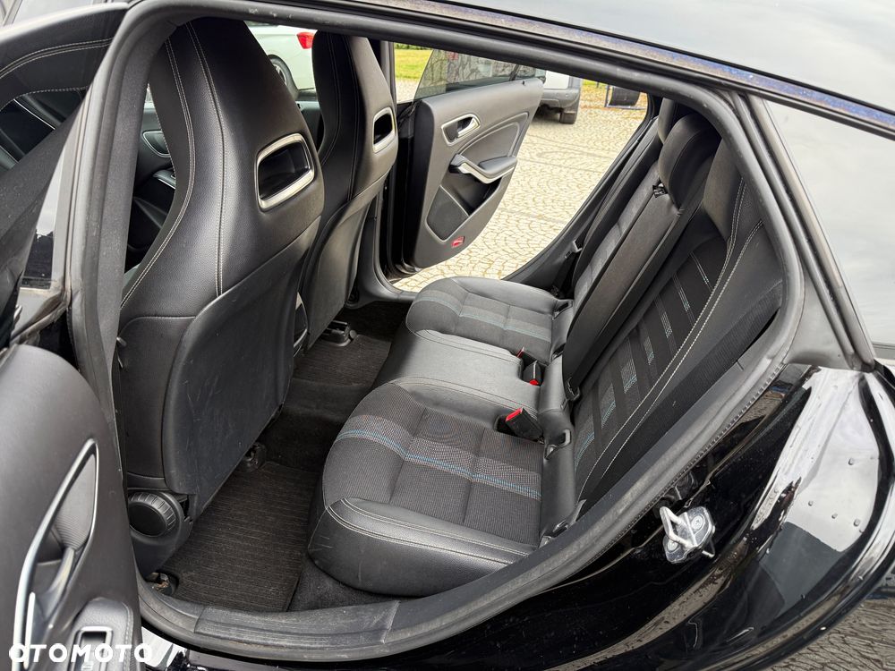 Mercedes-Benz CLA - 29