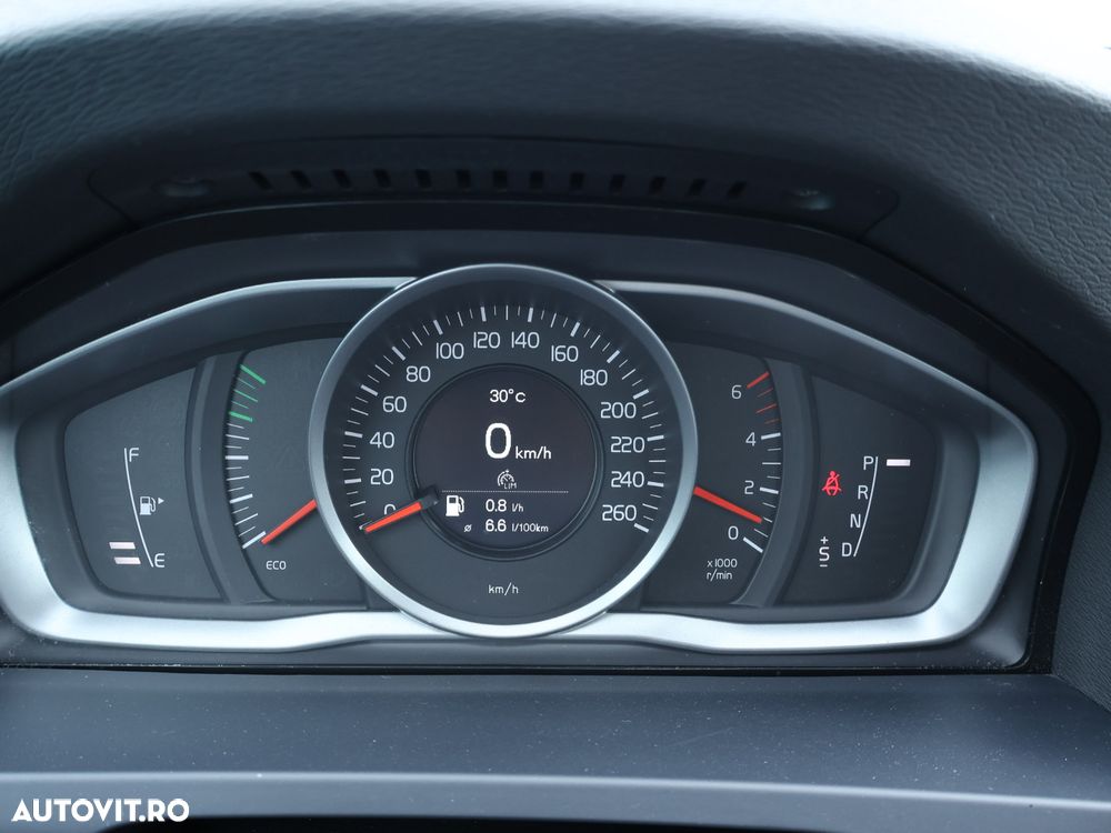 Volvo V60 D2 Geartronic Momentum - 24