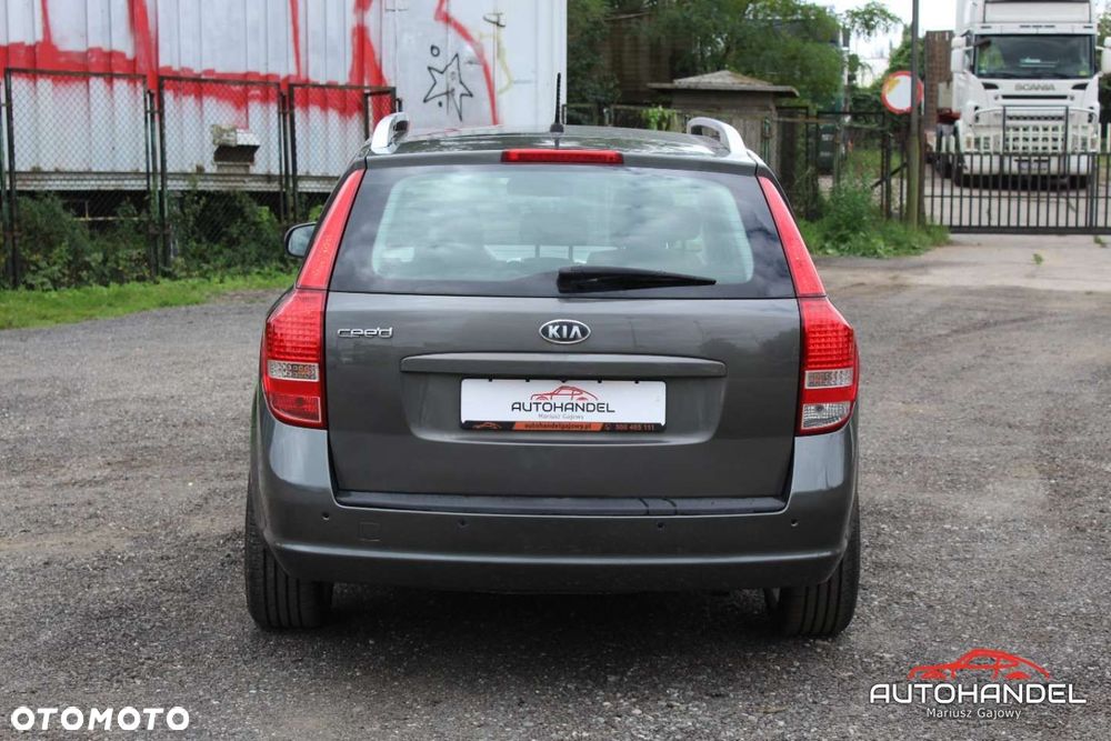 Kia Ceed - 5