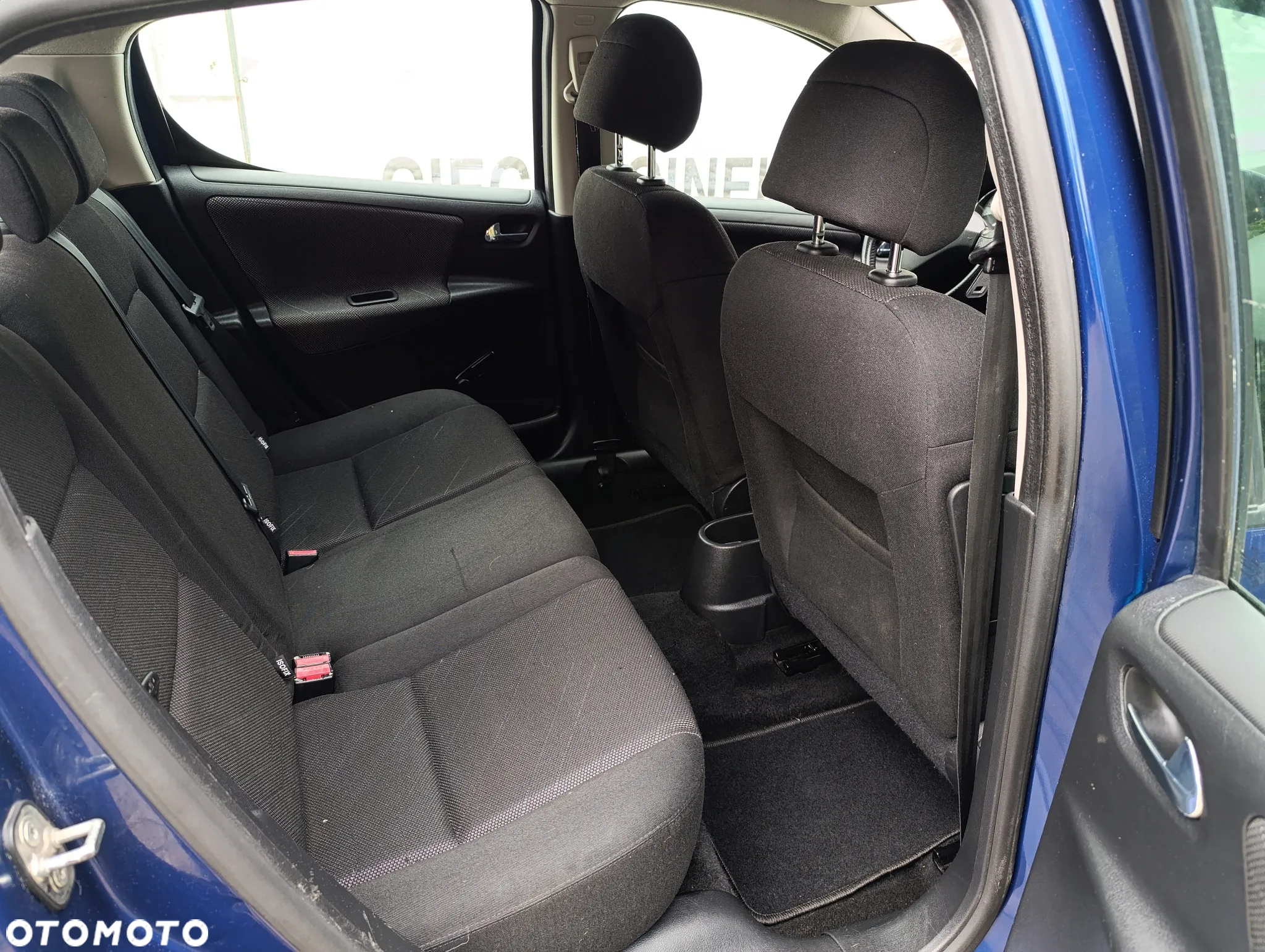 Peugeot 207 - 8