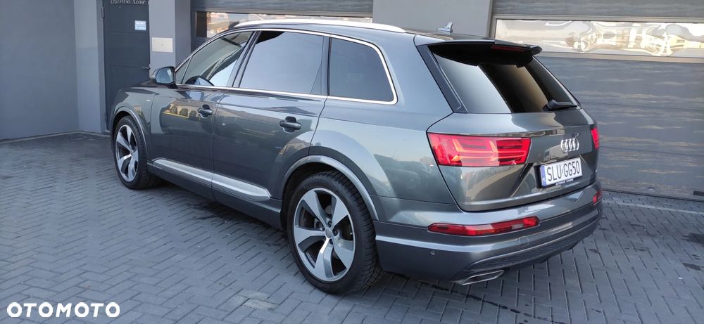 Audi Q7 - 7