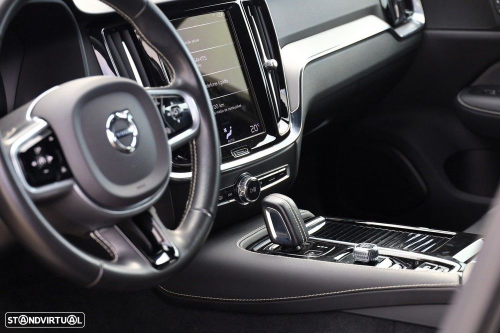 Volvo V60 2.0 T6 AWD TE R-Design - 13