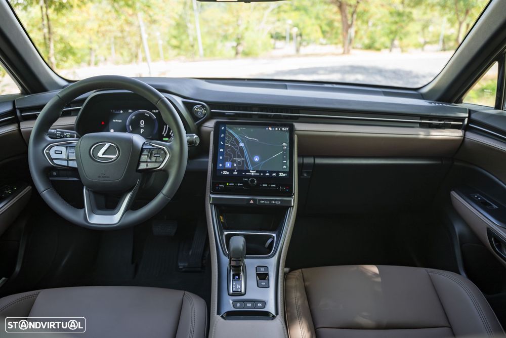 Lexus LBX Elegant - 9