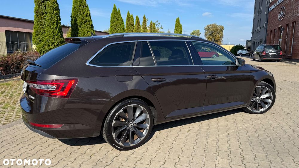 Skoda Superb 2.0 TDI DSG Style - 18