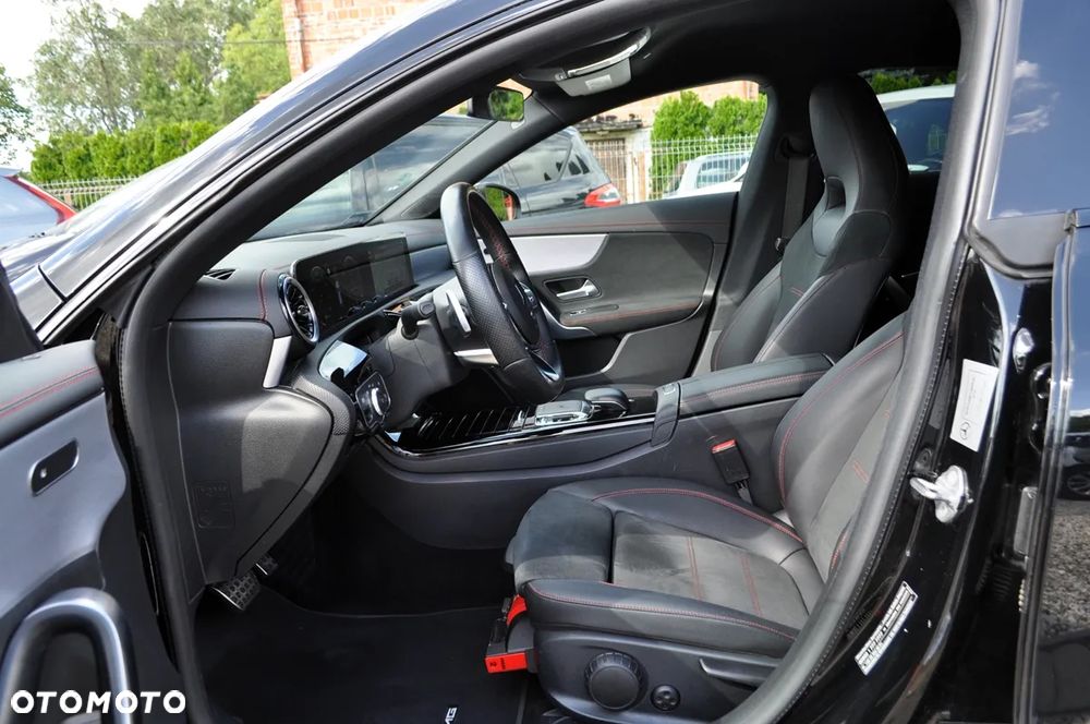 Mercedes-Benz CLA 200 AMG Line 7G-DCT - 13