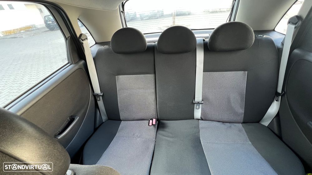 Opel Corsa 1.2 Twinport Enjoy - 10