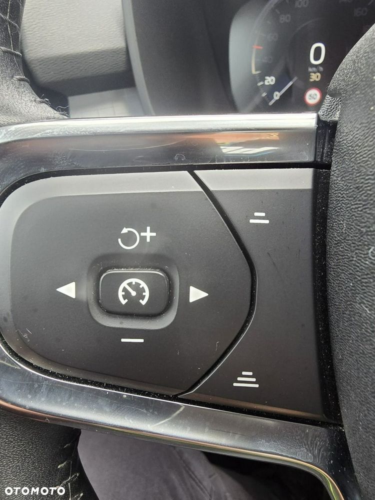 Volvo XC 40 - 20