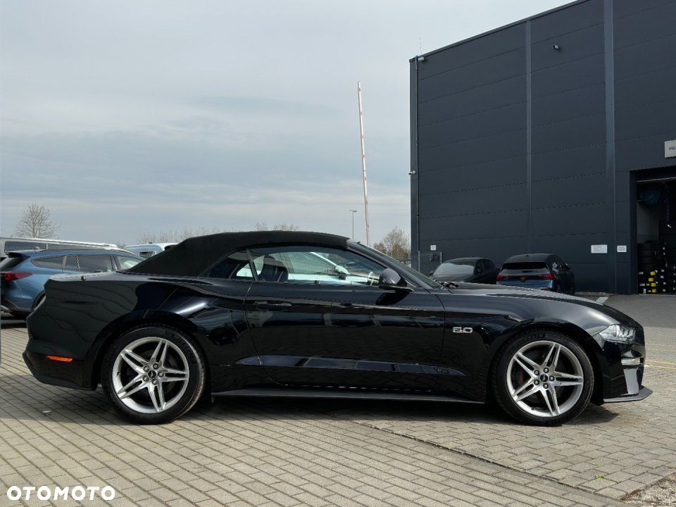 Ford Mustang - 6
