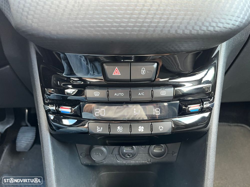 Peugeot 2008 1.6 e-HDi Allure - 25
