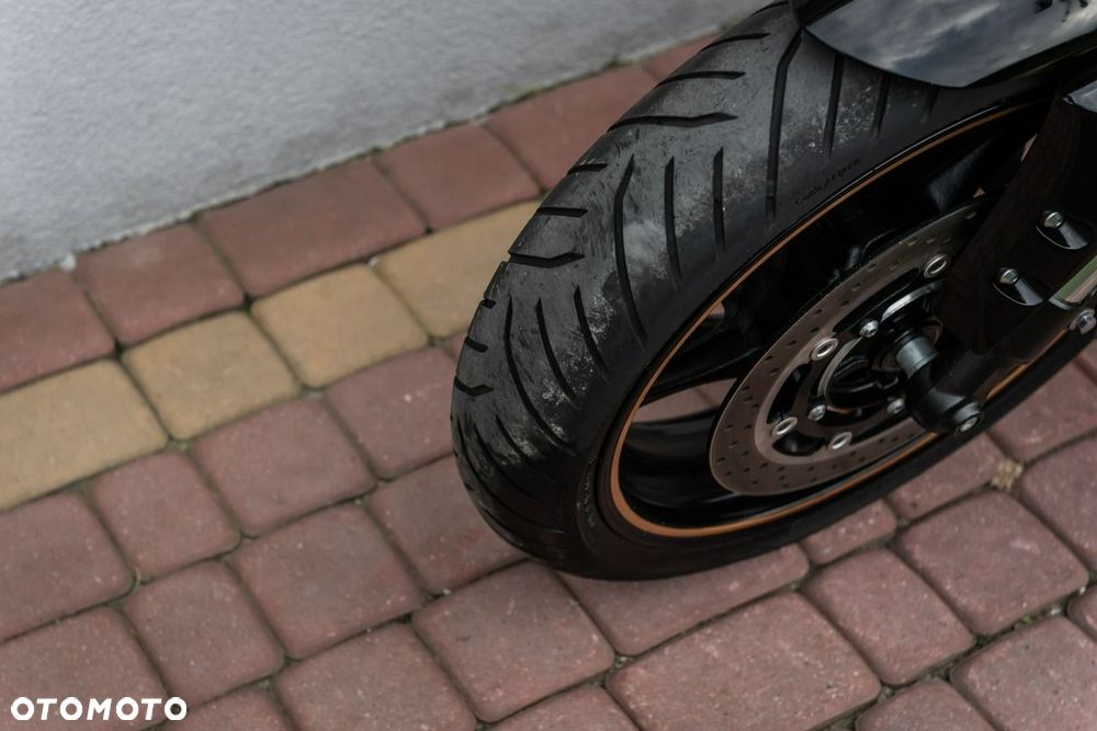 Yamaha FZ - 9