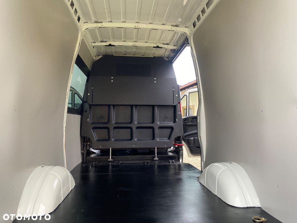 Iveco DAILY Brygadowe, 7-osobowe, serwisowane - 17