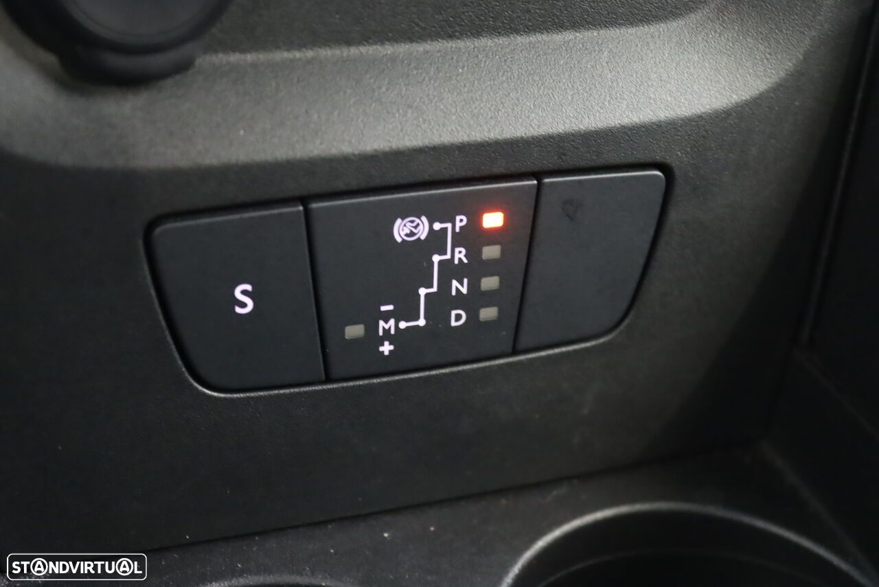 Citroën C3 1.2 PureTech Max EAT6 - 26