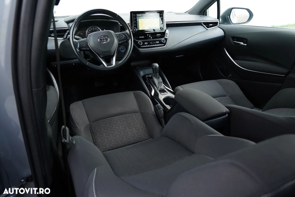 Toyota Corolla 1.8 HSD Dynamic - 9