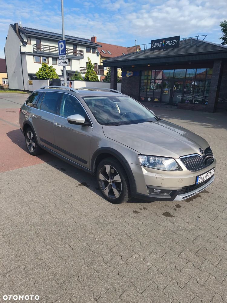 Skoda Octavia Scout 2.0 TDI 4x4 DSG - 4