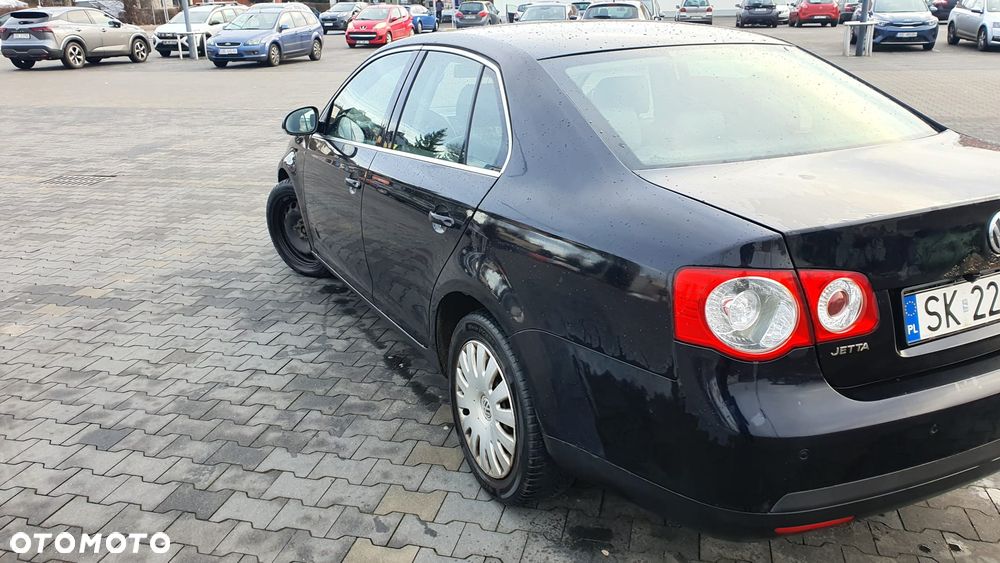 Volkswagen Jetta 1.9 TDI Comfortline - 6
