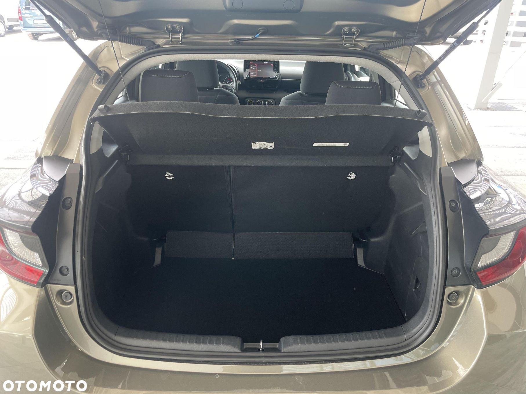 Toyota Yaris - 13